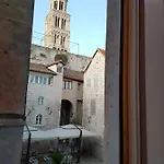 Riva Palace Konukevi