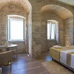 Konukevi Riva Palace 4*