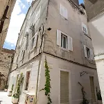 Riva Palace Konukevi 4*