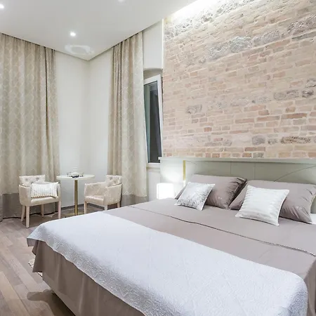 Guest house Riva Palace 4*