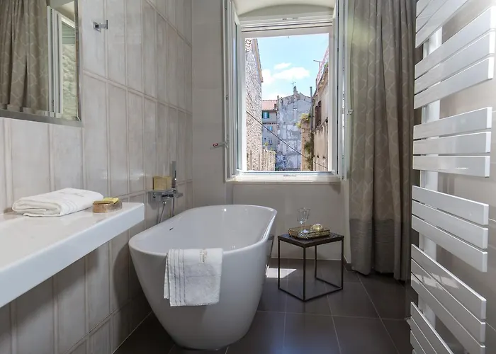 Gostinjska kuća Riva Palace